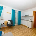 بيت ضيافة Matea 3*