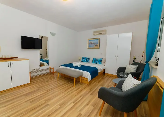 Matea Konukevi Makarska