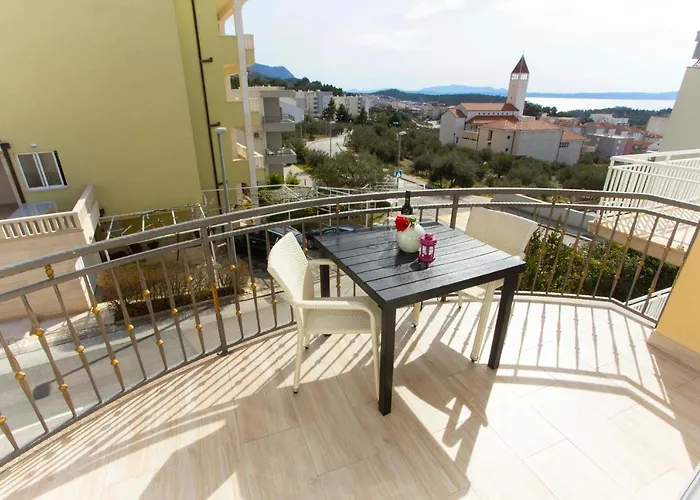 Matea Konukevi Makarska