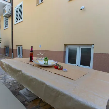 Guest house Matea Makarska