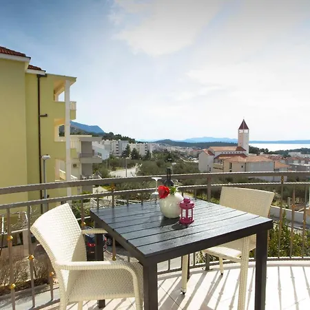 Matea 3* Makarska